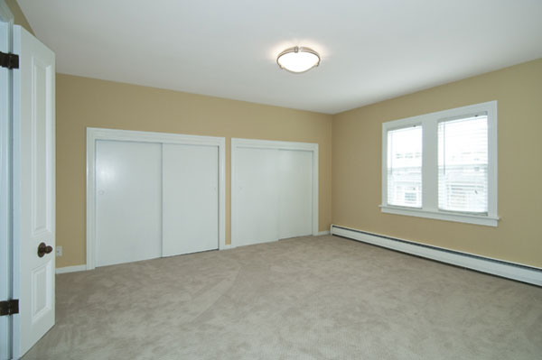 Lake Street: Arts & Crafts Condominium