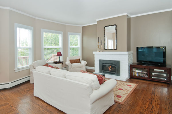Lake Street: Arts & Crafts Condominium