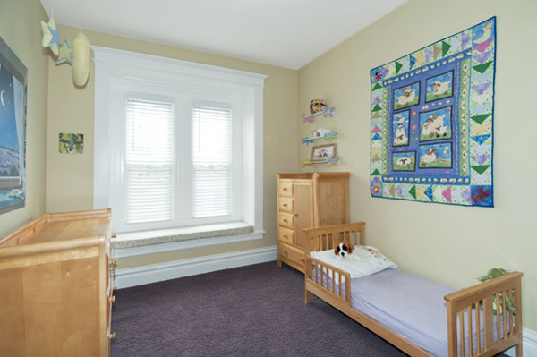 Lake Street: Arts & Crafts Condominium
