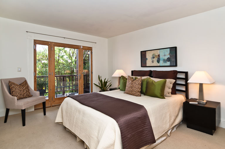 Noe Valley Victorian Condominium - 933 Church Street