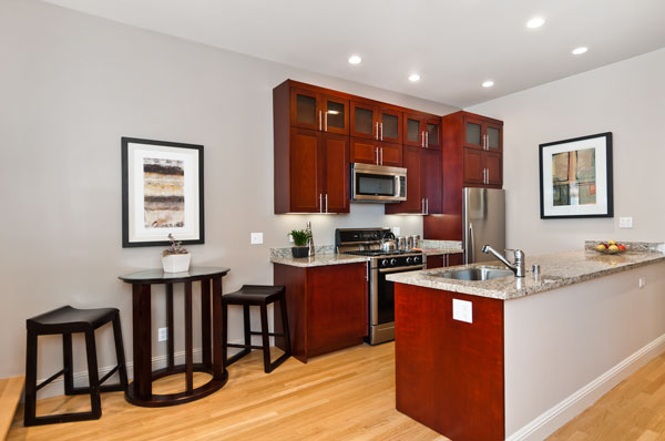 Noe Valley Victorian Condominium - 933 Church Street